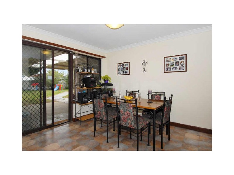 12 Raeside Crescent, Cooloongup WA 6168