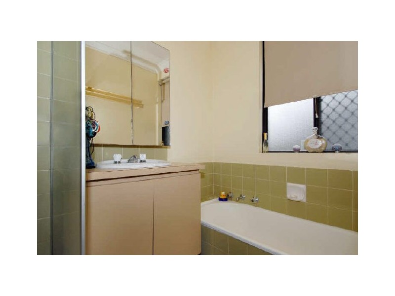 12 Raeside Crescent, Cooloongup WA 6168