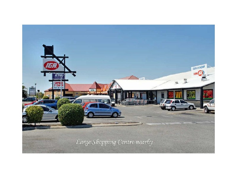 12 Raeside Crescent, Cooloongup WA 6168