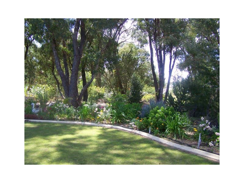 8 Oak Way, Baldivis WA 6171