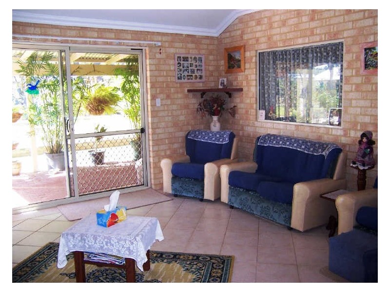 8 Oak Way, Baldivis WA 6171