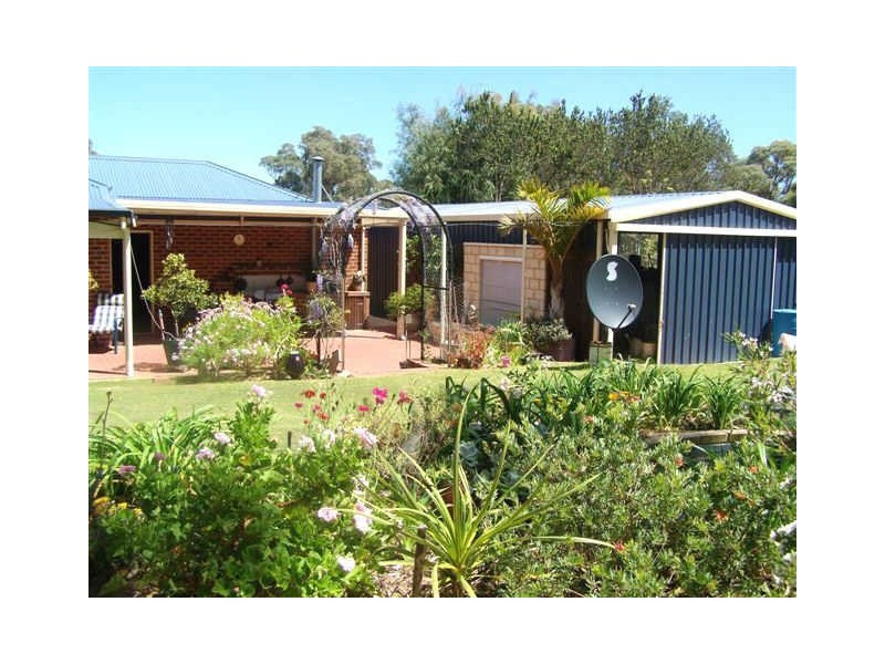 8 Oak Way, Baldivis WA 6171