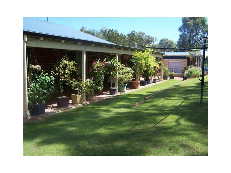 8 Oak Way, Baldivis WA 6171