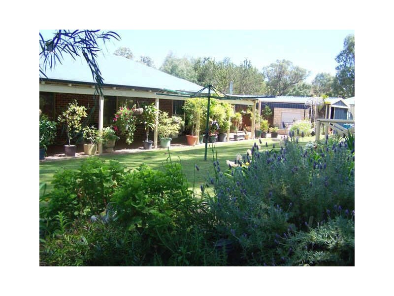 8 Oak Way, Baldivis WA 6171