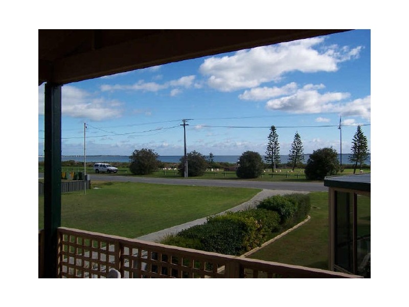 195b Rockingham Beach Road, Rockingham WA 6168