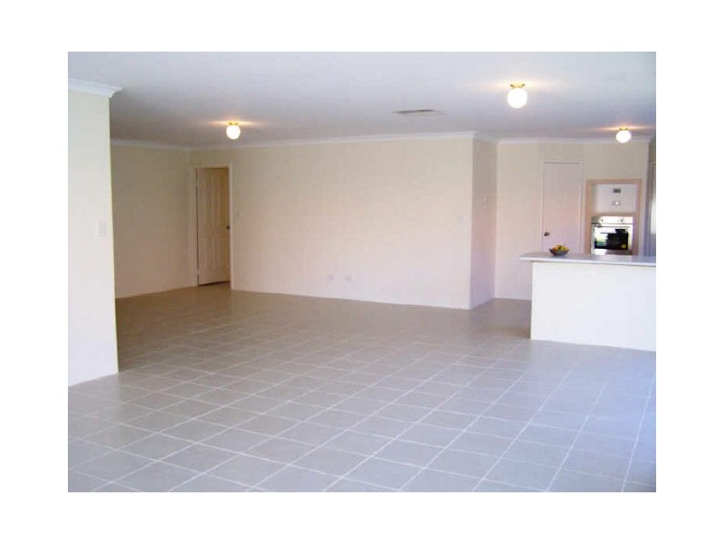 14 Fitzgibbon Road, Rockingham WA 6168