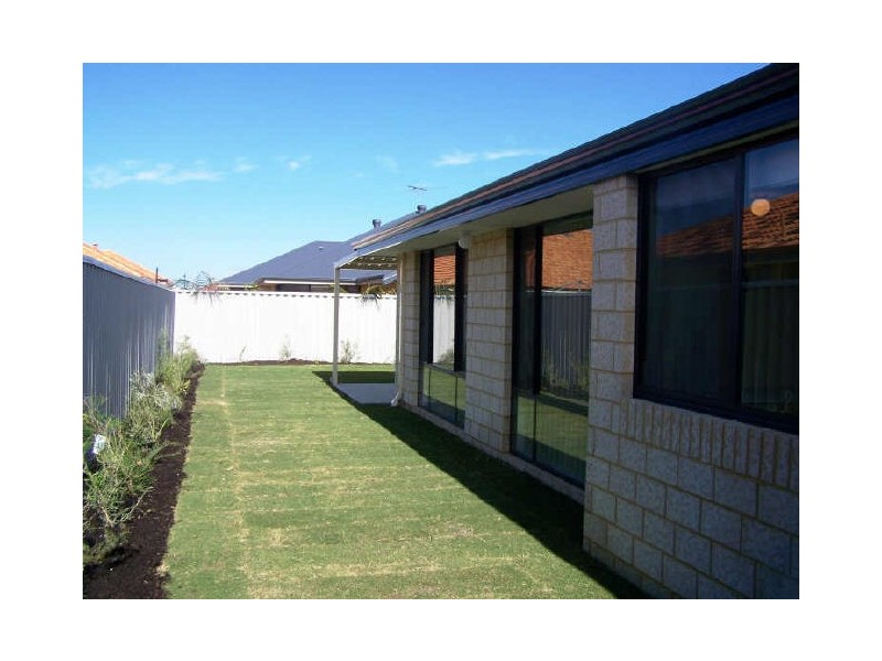 14 Fitzgibbon Road, Rockingham WA 6168