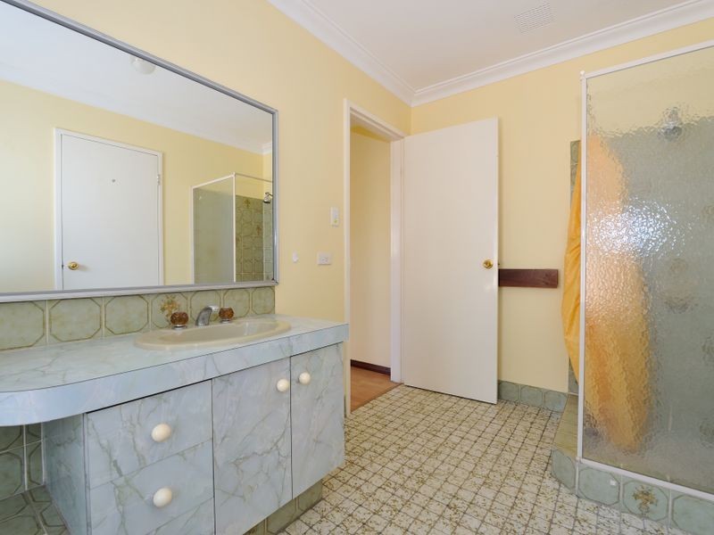 20 Kopai Crescent, Waikiki WA 6169