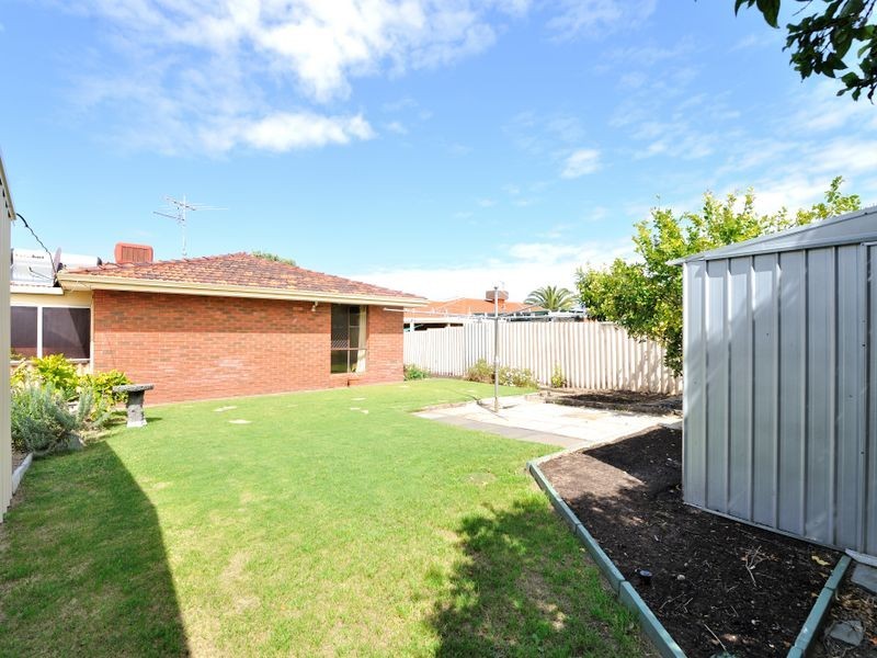 20 Kopai Crescent, Waikiki WA 6169