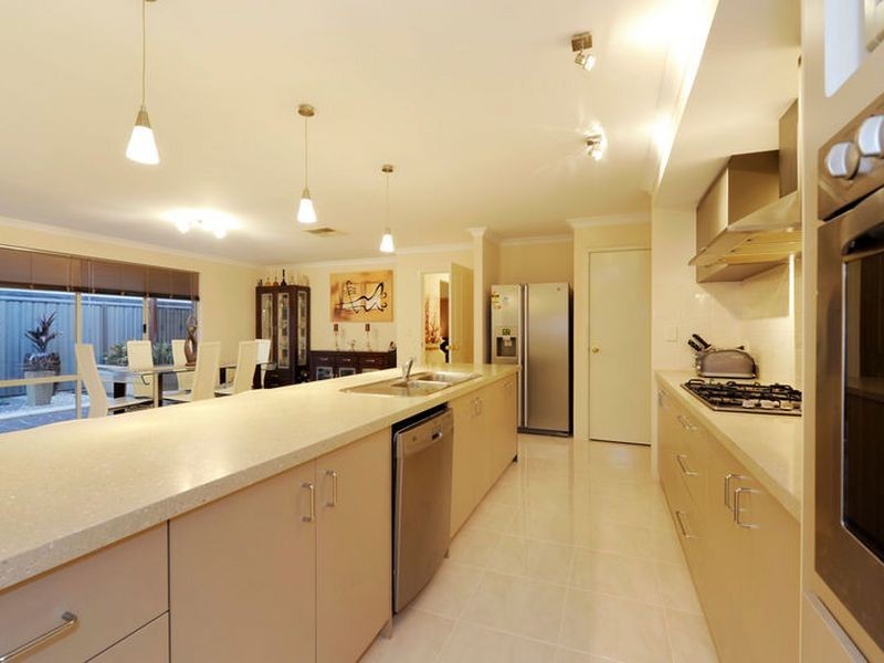 16 Kootingal Bend, Baldivis WA 6171