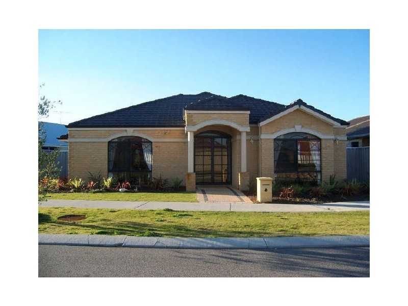 8 Epsilon Drive, Rockingham WA 6168