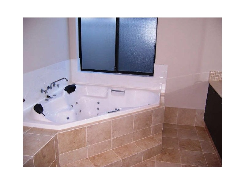 8 Epsilon Drive, Rockingham WA 6168