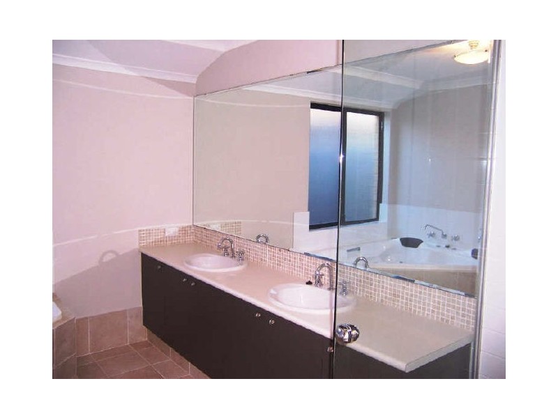 8 Epsilon Drive, Rockingham WA 6168