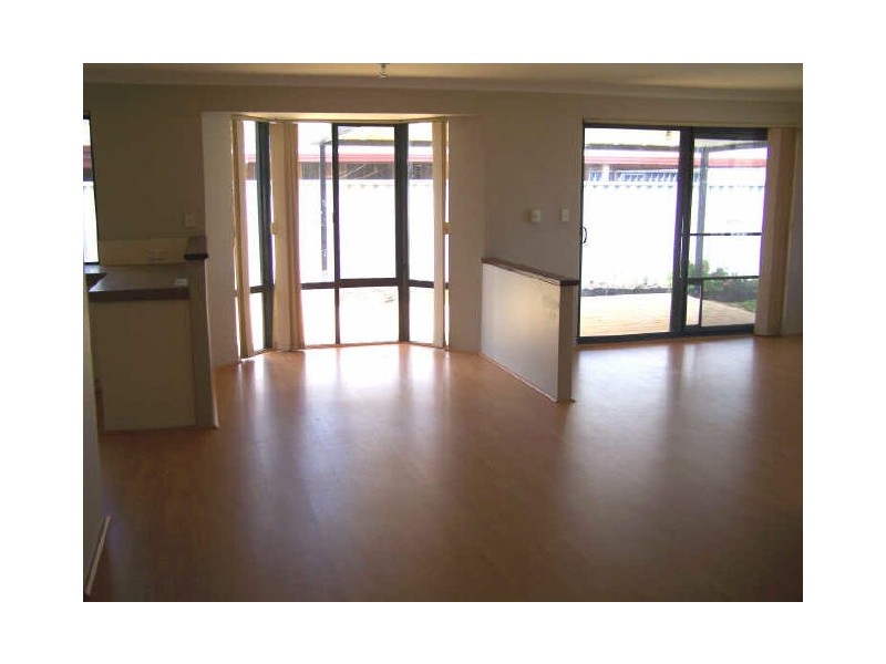 20 Dunlowe Loop, Warnbro WA 6169