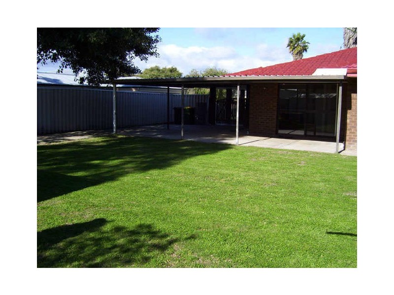 11 Casilda Place, Cooloongup WA 6168