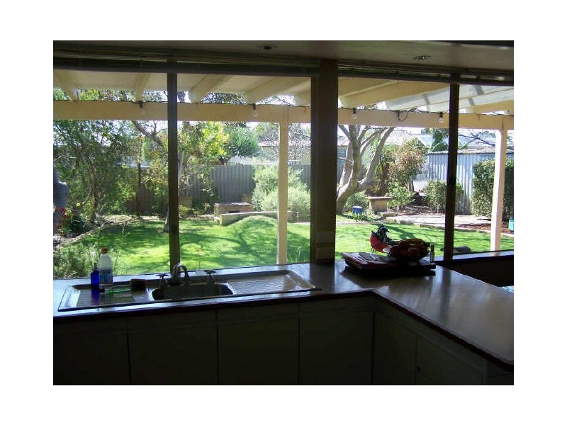 11 Jubilee Drive, Waikiki WA 6169