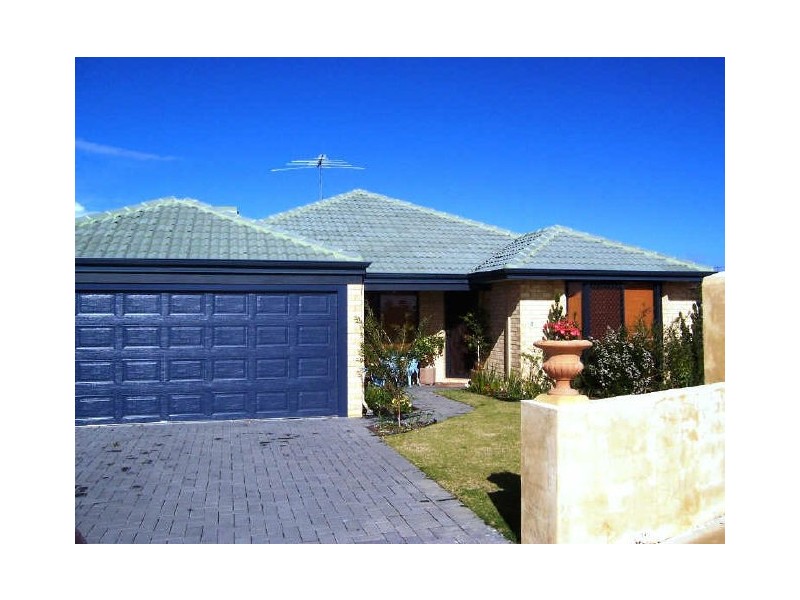 2 Shalimar Brace, Shoalwater WA 6169