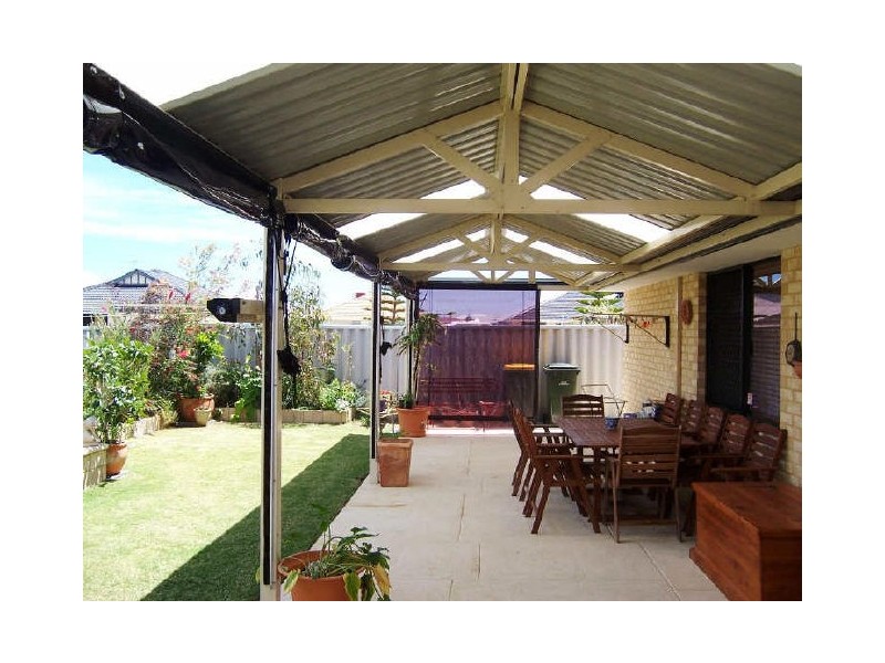 2 Shalimar Brace, Shoalwater WA 6169