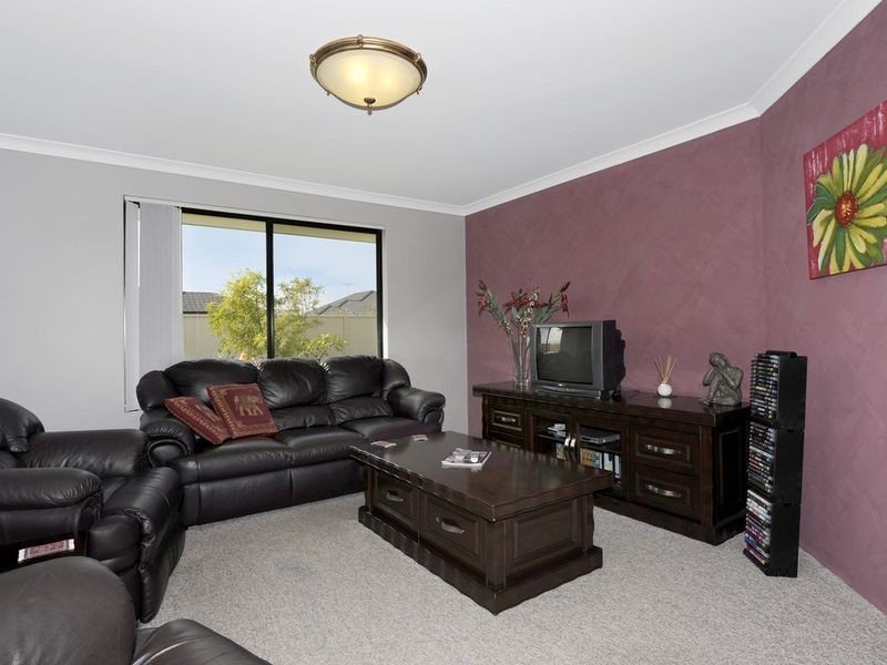 90 Harrington Waters Drive, Waikiki WA 6169