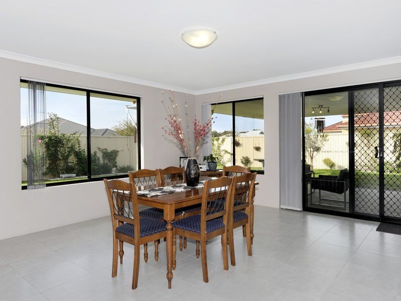 90 Harrington Waters Drive, Waikiki WA 6169