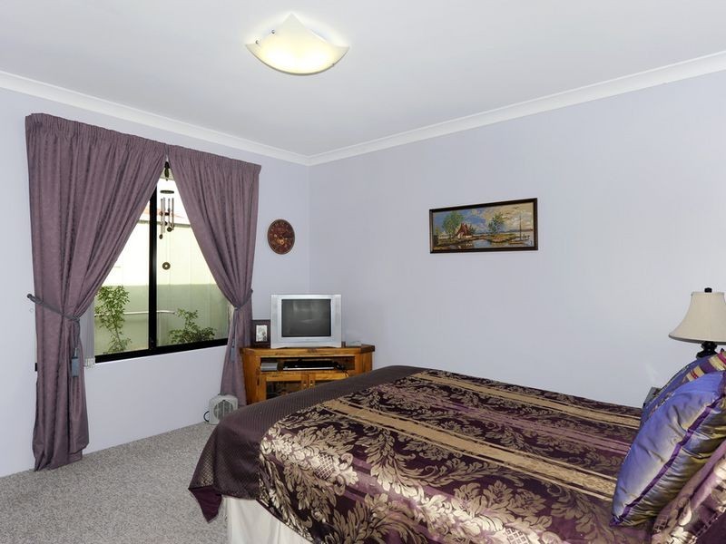 90 Harrington Waters Drive, Waikiki WA 6169