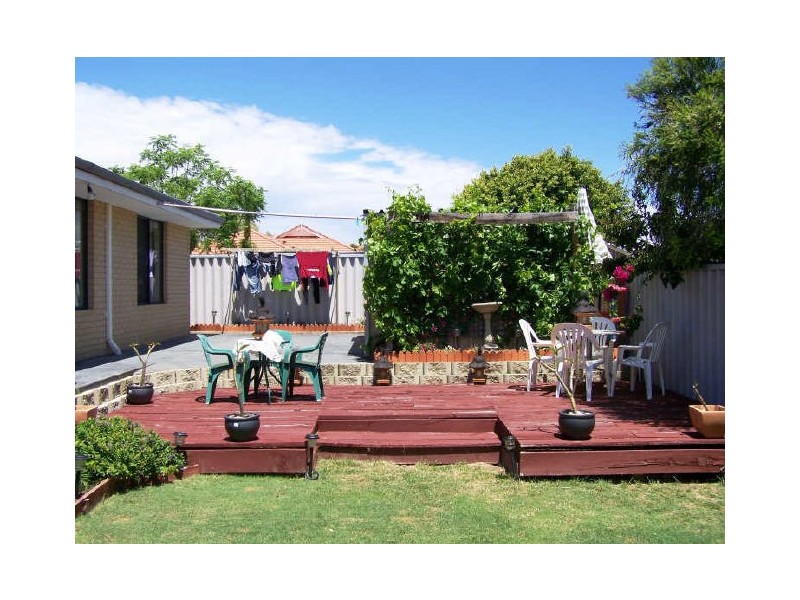 39 Mornington Bvd, Waikiki WA 6169