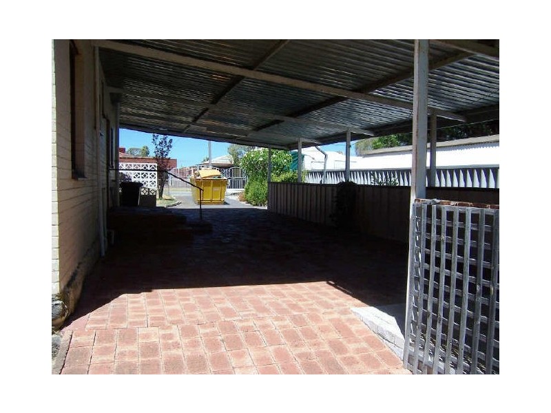 9 Indus Cl, Rockingham WA 6168