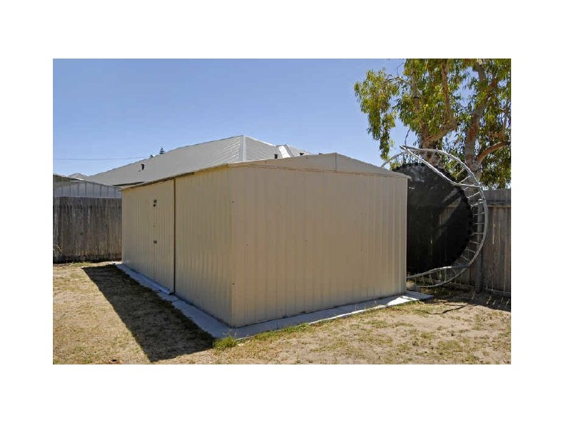 8 Casserley Road, Rockingham WA 6168