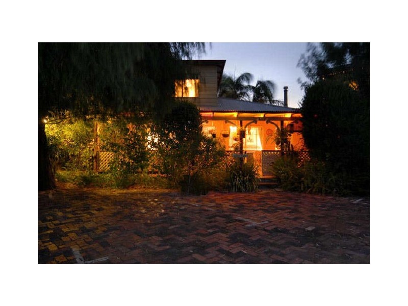 2 Smythe Street, Rockingham WA 6168