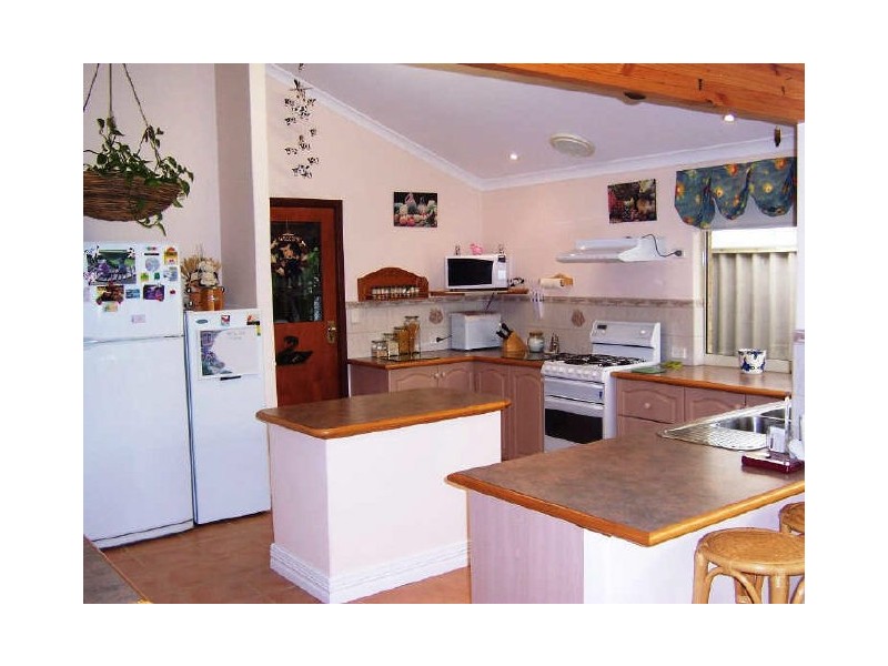 3 Cardiff Place, Warnbro WA 6169