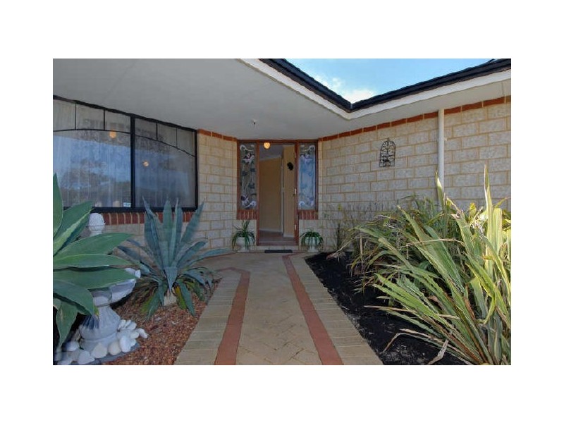 17 Althorpe Cres, Port Kennedy WA 6172
