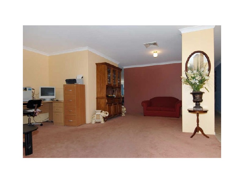 17 Althorpe Cres, Port Kennedy WA 6172