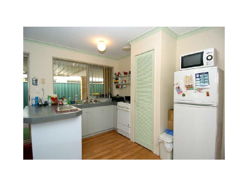 4 Bayonne Gardens, Port Kennedy WA 6172