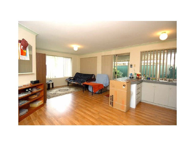 4 Bayonne Gardens, Port Kennedy WA 6172