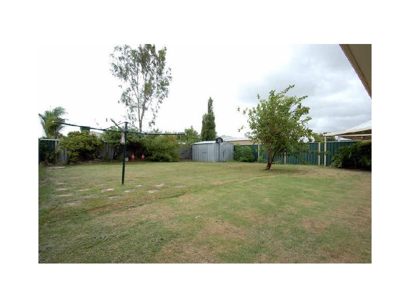 4 Bayonne Gardens, Port Kennedy WA 6172