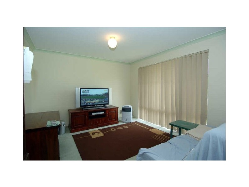 4 Bayonne Gardens, Port Kennedy WA 6172