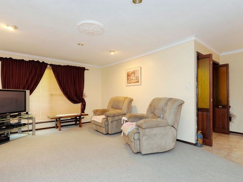 28 Calume Street, Hillman WA 6168