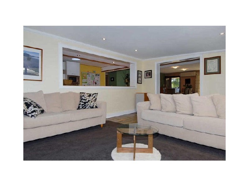 9 Fendam Street, Warnbro WA 6169
