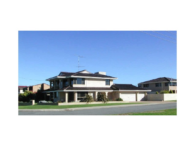 386 Safety Bay Road, Safety Bay WA 6169