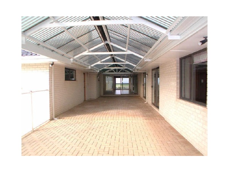 386 Safety Bay Road, Safety Bay WA 6169