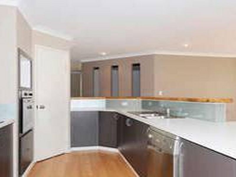 18 Wilson Pass, Baldivis WA 6171