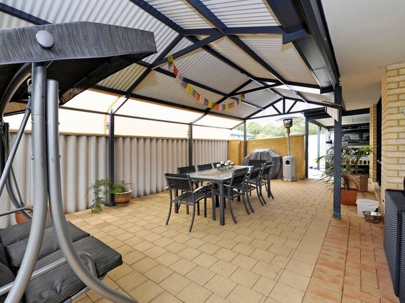 16 Swanson Way, Secret Harbour WA 6173