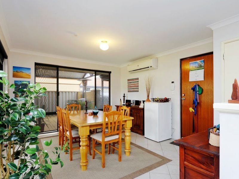 16 Swanson Way, Secret Harbour WA 6173