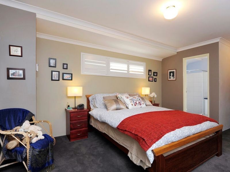 16 Swanson Way, Secret Harbour WA 6173