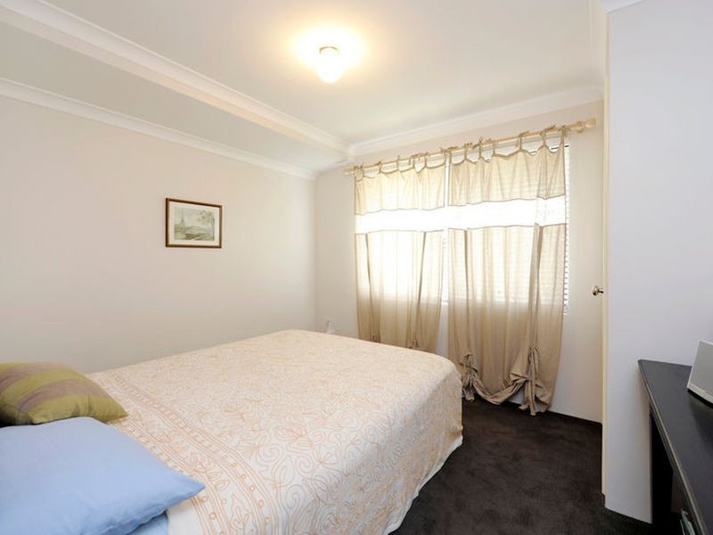 16 Swanson Way, Secret Harbour WA 6173