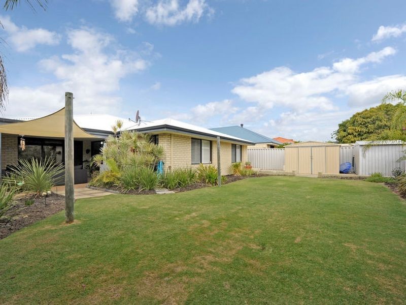 16 Swanson Way, Secret Harbour WA 6173