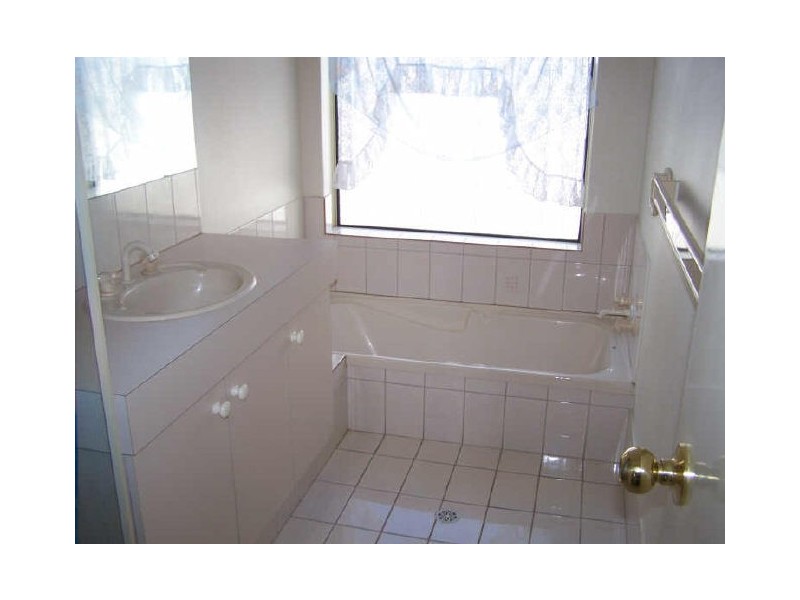 5 Manila Place, Warnbro WA 6169