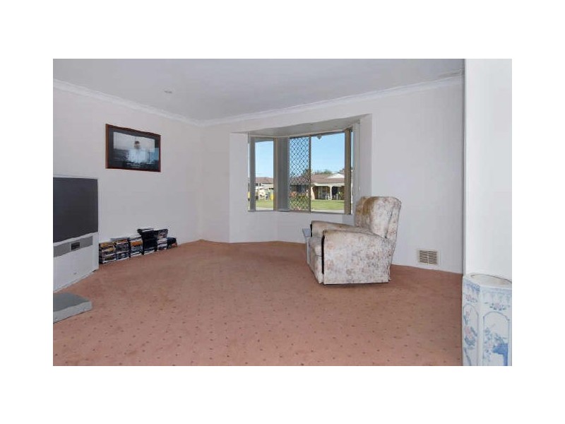 13 Andros Street, Safety Bay WA 6169