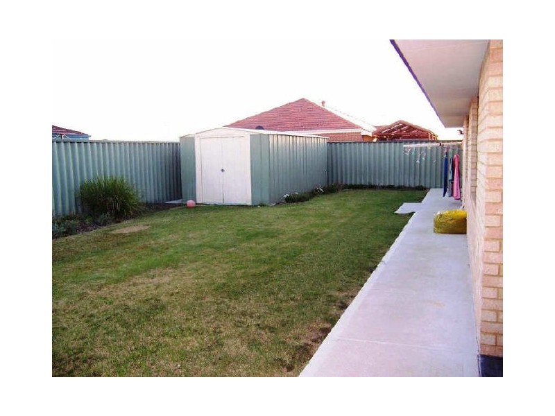 4 Cologne Gardens, Port Kennedy WA 6172