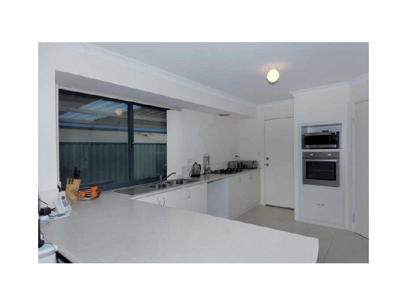 47 Athens Entrance, Port Kennedy WA 6172